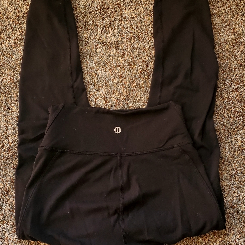 Lululemon size 2